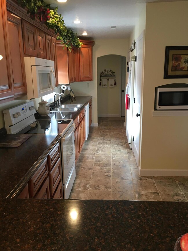 9311725B-1949-4444-A17D-A6D60BE90E67