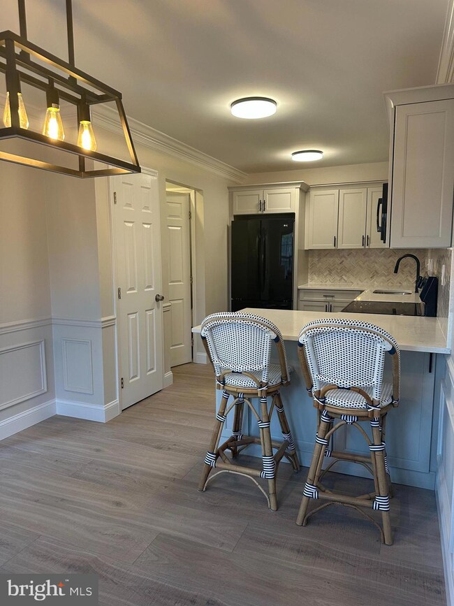 402 Penns Ln unit 402, Malvern, PA 19355 - photo 6