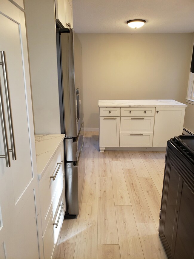 4 Cub Cir, Amherst, NH 03031 - photo 7