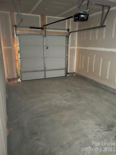 437 Salisbury Rd, Statesville, NC 28677 - photo 4