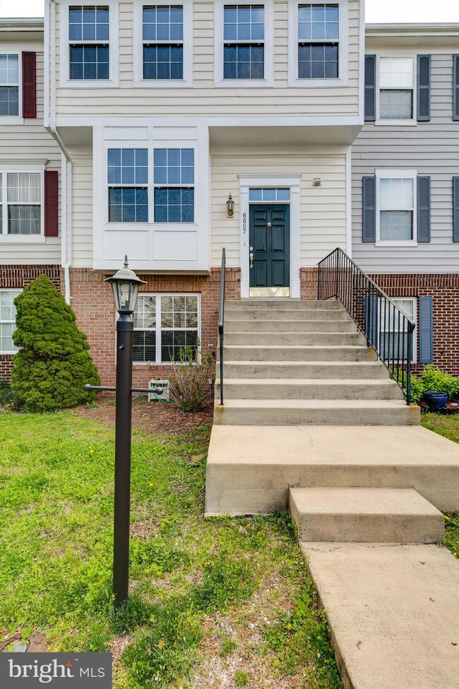 6807 Avalon Isle Way, Gainesville, VA 20155 - photo 4