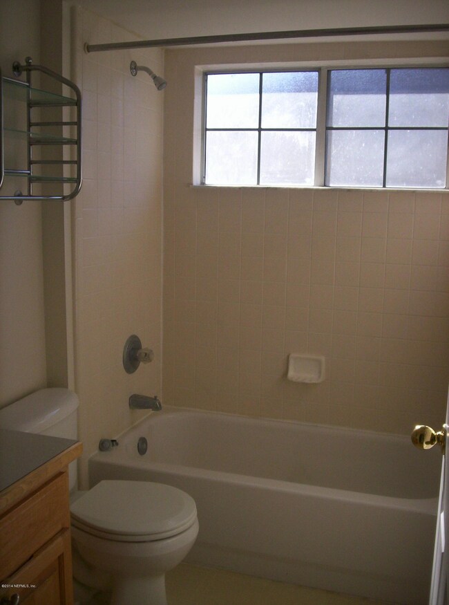 7226 Atlantic Blvd unit B, Jacksonville, FL 32211 - photo 4