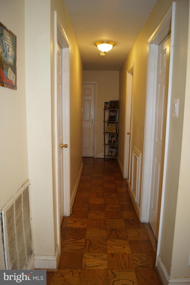 3708 N Rosser St unit T1, Alexandria, VA 22311 - photo 5