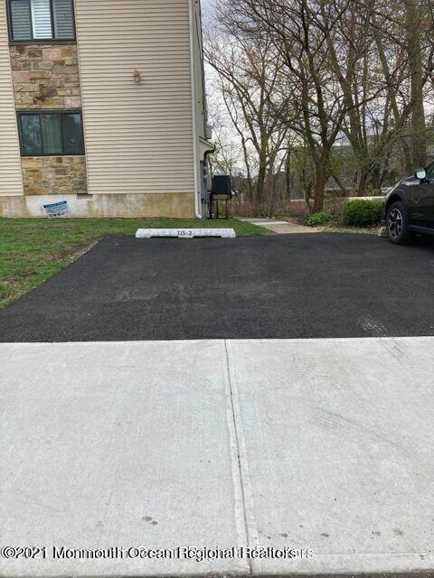 115 Curtis_ParkingSpace
