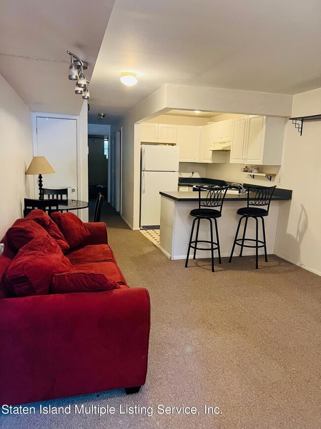 28 Sky Ln, Staten Island, NY 10304 - photo 5