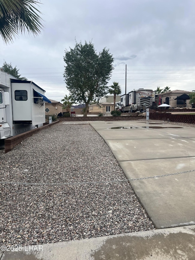 1905 Victoria Farms 372, Lake Havasu City, AZ 86404 - photo 2