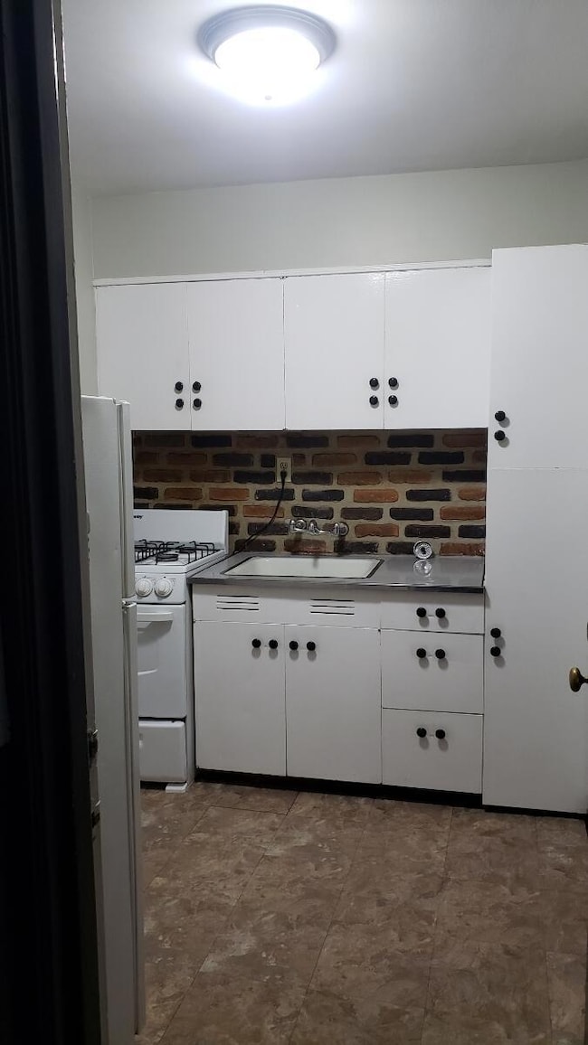 1157 Bryden Rd, Columbus, OH 43205 - photo 6