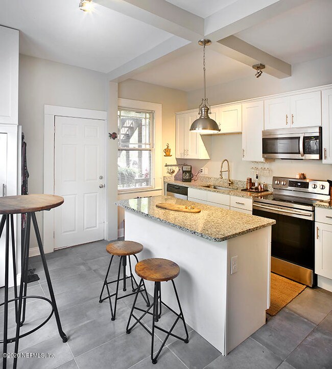 3006 Park St, Jacksonville, FL 32205 - photo 2