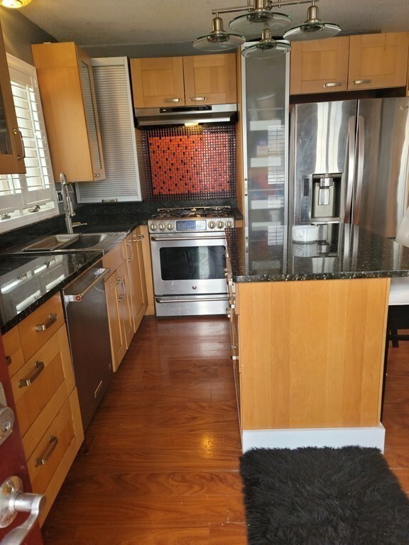 41 Fairhaven Dr, Indian Orchard, MA 01151 - photo 3