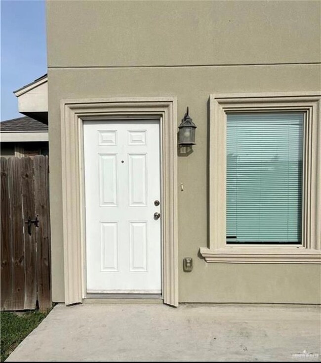 2304 Taxco Ct unit 3, Edinburg, TX 78542 - photo 2