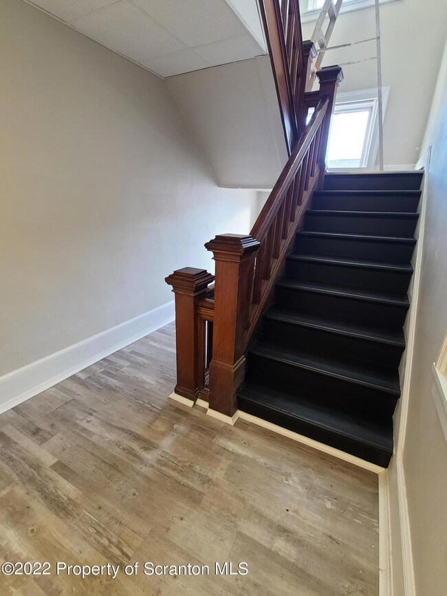 102 Delaware 3-B Ave, Olyphant, PA 18447 - photo 2