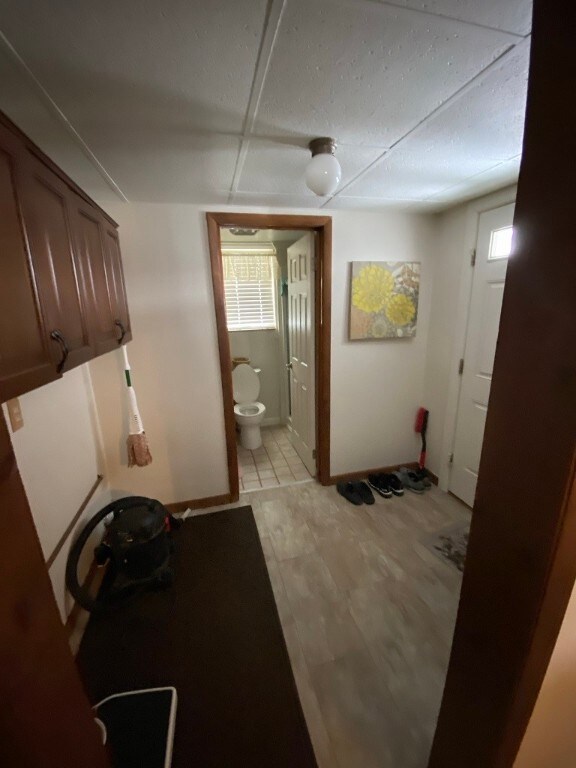 laundry/mud room