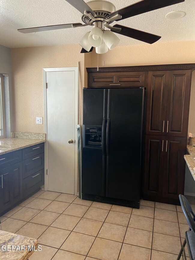 PHOTO-2025-04-16-22-53-32