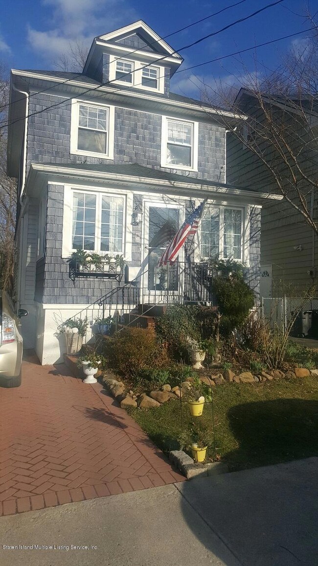 175 Raymond Place, Staten Island, NY 10310 - photo 2