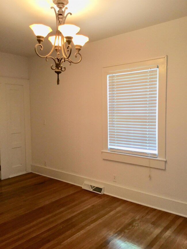 804 S Brittain St, Shelbyville, TN 37160 - photo 7