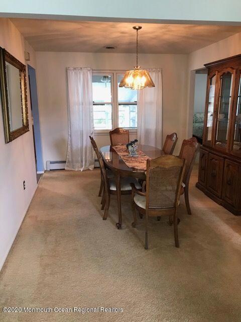 132 Castleton Dr, Toms River, NJ 08757 - photo 4