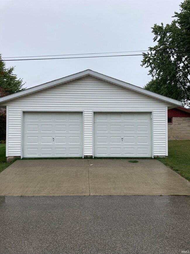 312 Whisman St, Elnora, IN 47529 - photo 4