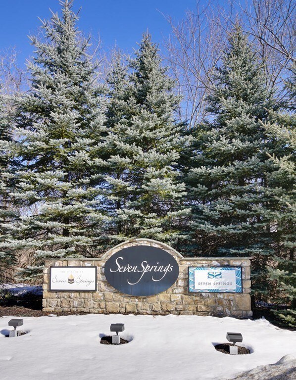 38 Seven Springs Ln unit D, Burlington, MA 01803 - photo 2