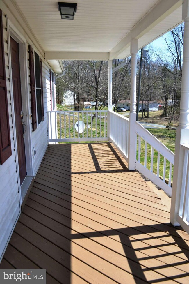 300 Decatur Rd, Stafford, VA 22554 - photo 2