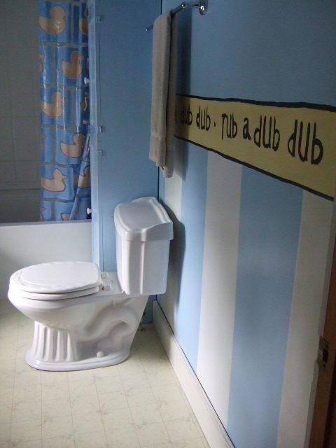 UPSTAIRS BATHROOM