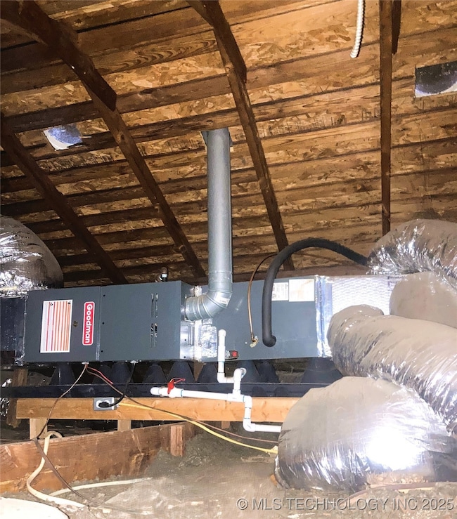 201 N Indianola St, Pryor, OK 74361 - photo 3