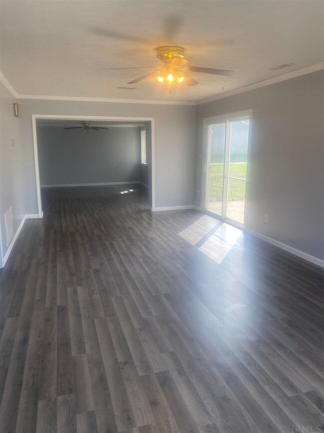 1810 Hazel St, Auburn, IN 46706 - photo 2