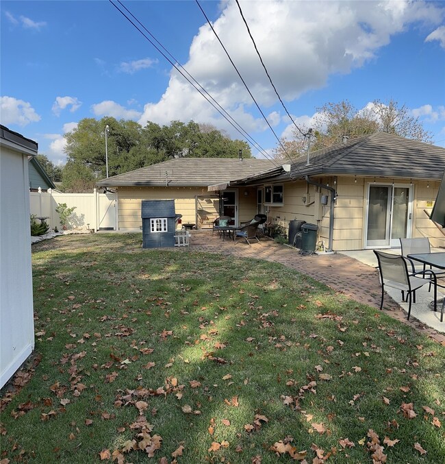 5507 Libbey Ln, Houston, TX 77092 - photo 3