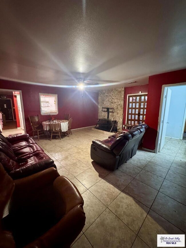 1306 S B St, Harlingen, TX 78550 - photo 7