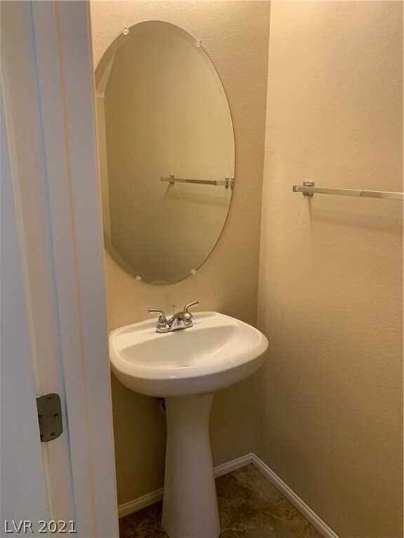 7533 Crooked Branch St, Las Vegas, NV 89143 - photo 3