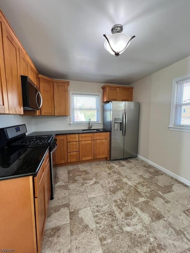 1575 Lenox Place unit 2, Rahway, NJ 07065 - photo 2