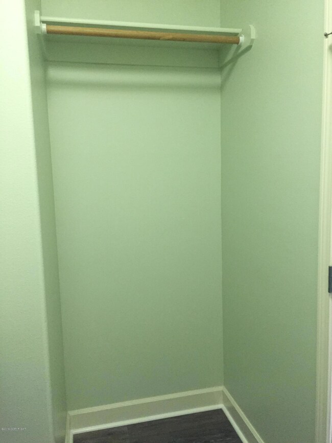 690 E Primrose Cir unit B, Palmer, AK 99645 - photo 4