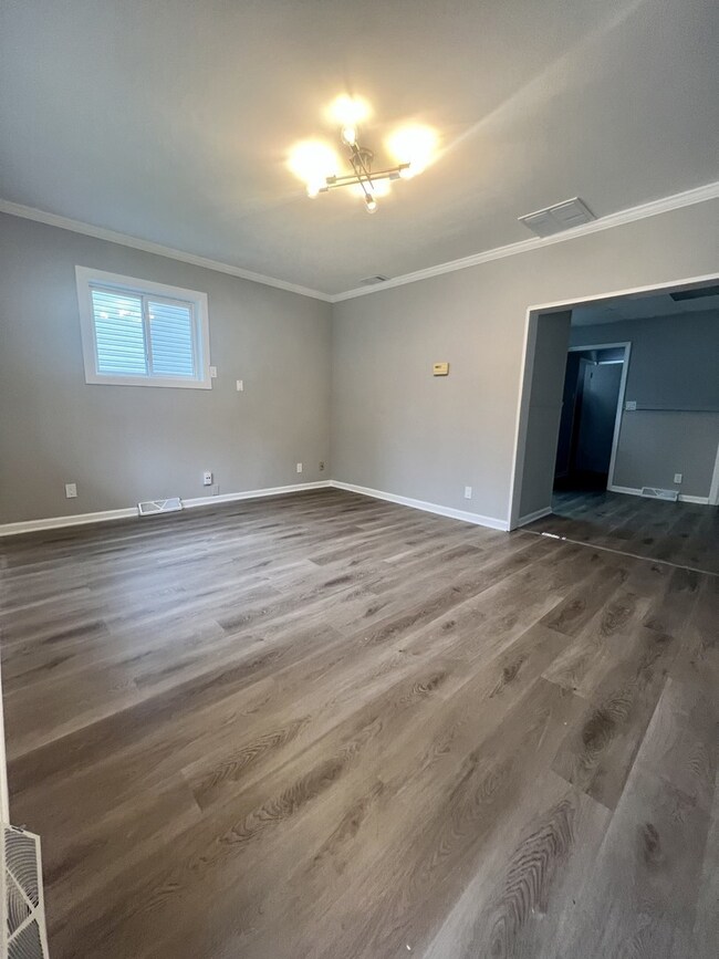 133 N Orchard Ave, Waukegan, IL 60085 - photo 3