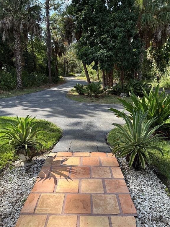 410 6th St NE, Naples, FL 34120 - photo 5