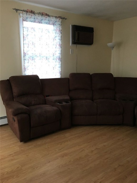 17 Sherwood St, Providence, RI 02908 - photo 2