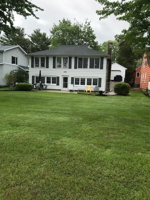 lakeside showing the large yard