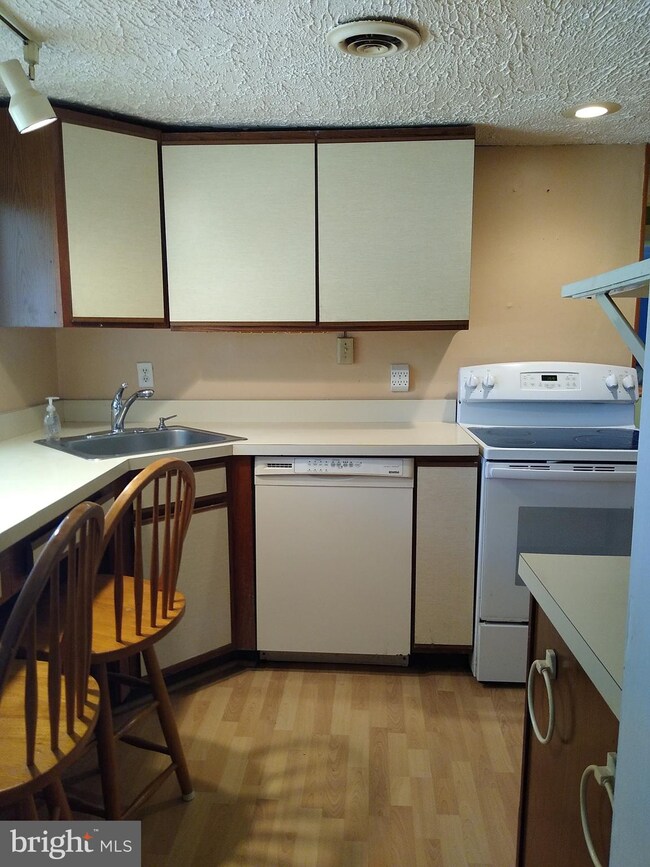 1576 Glassboro Rd, Williamstown, NJ 08094 - photo 7