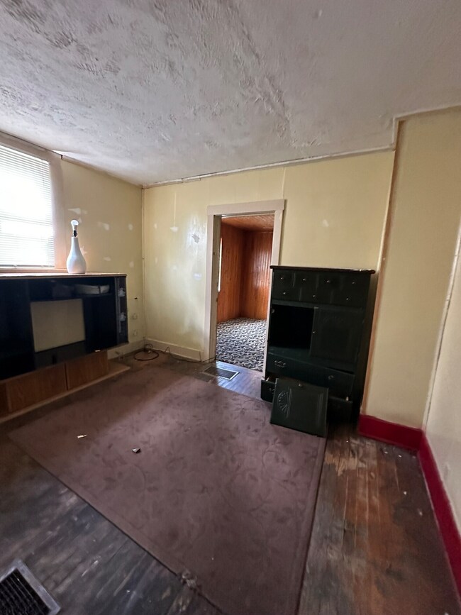 622 E 7th St, Muncie, IN 47302 - photo 6