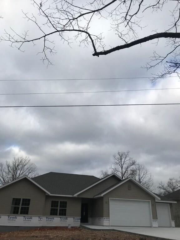 1 Branston Cir, Bella Vista, AR 72714 - photo 2