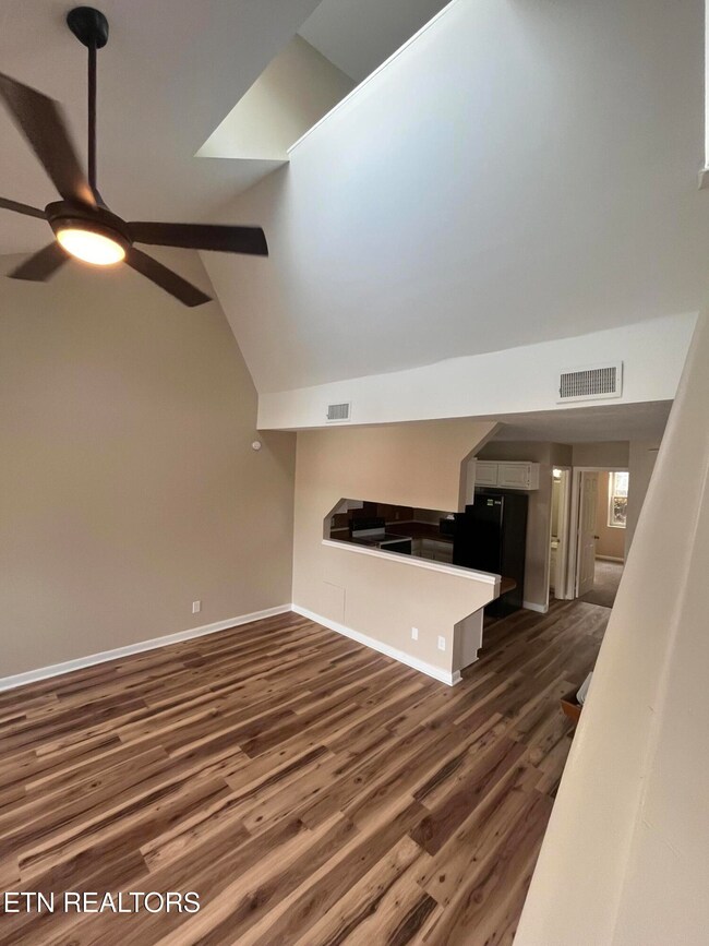 7666 Chatham Cir NW, Knoxville, TN 37909 - photo 5