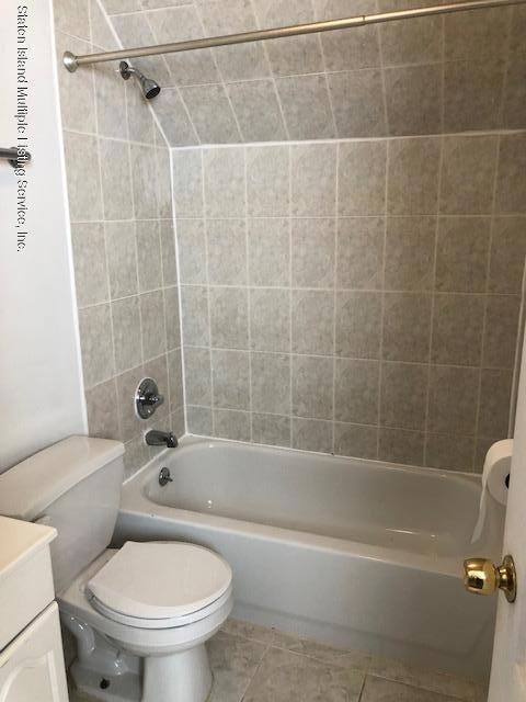 220 Essex Dr, Staten Island, NY 10314 - photo 6