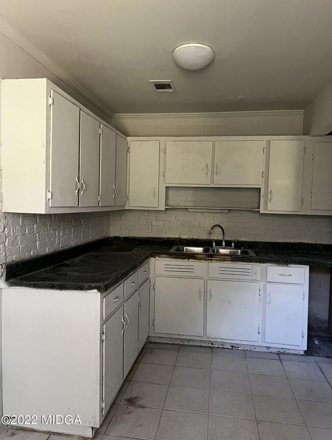 Big kitchen