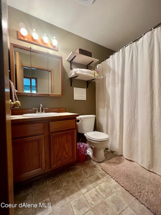 Main bathroom
