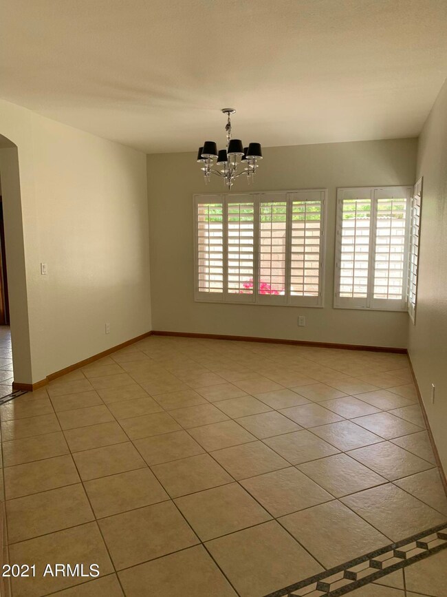 8863 S Grandview Dr, Tempe, AZ 85284 - photo 6