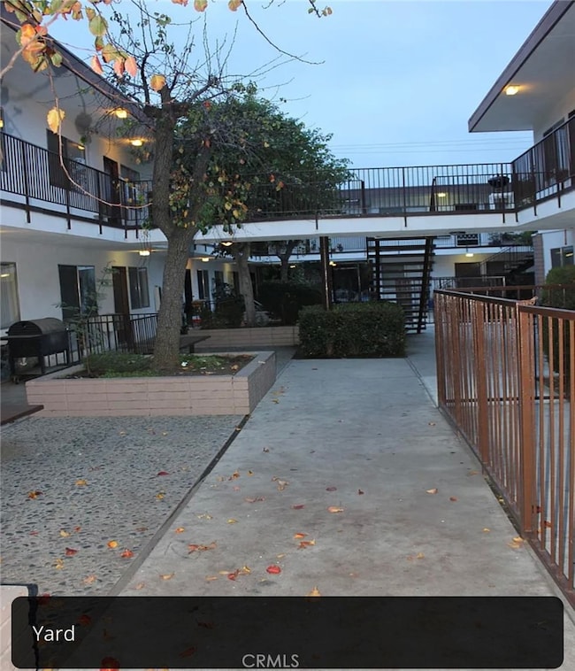 13040 Dronfield Ave unit 6, Sylmar, CA 91342 - photo 2