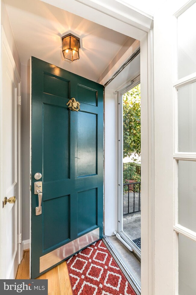 1587 Doxbury Rd, Towson, MD 21286 - photo 3