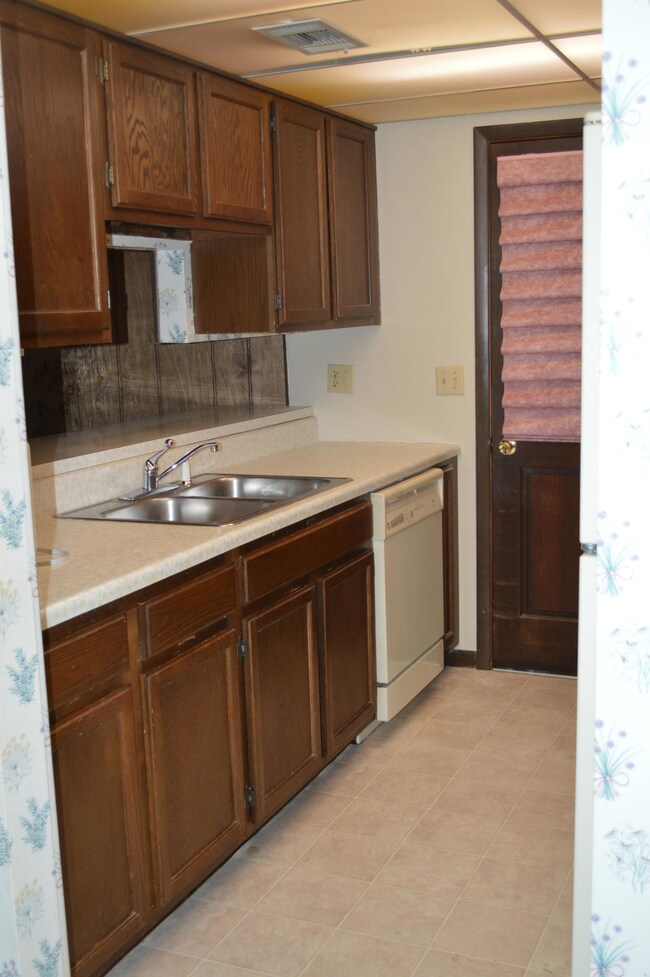 114 Dovenshire Dr, Crossville, TN 38558 - photo 4