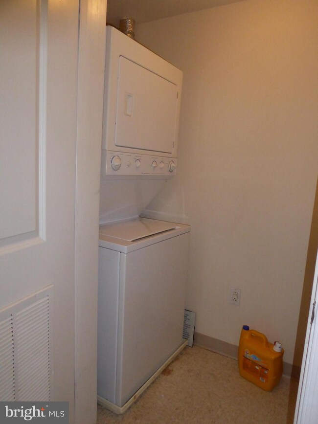 The Crescent unit 704, Silver Spring, MD 20910 - photo 6