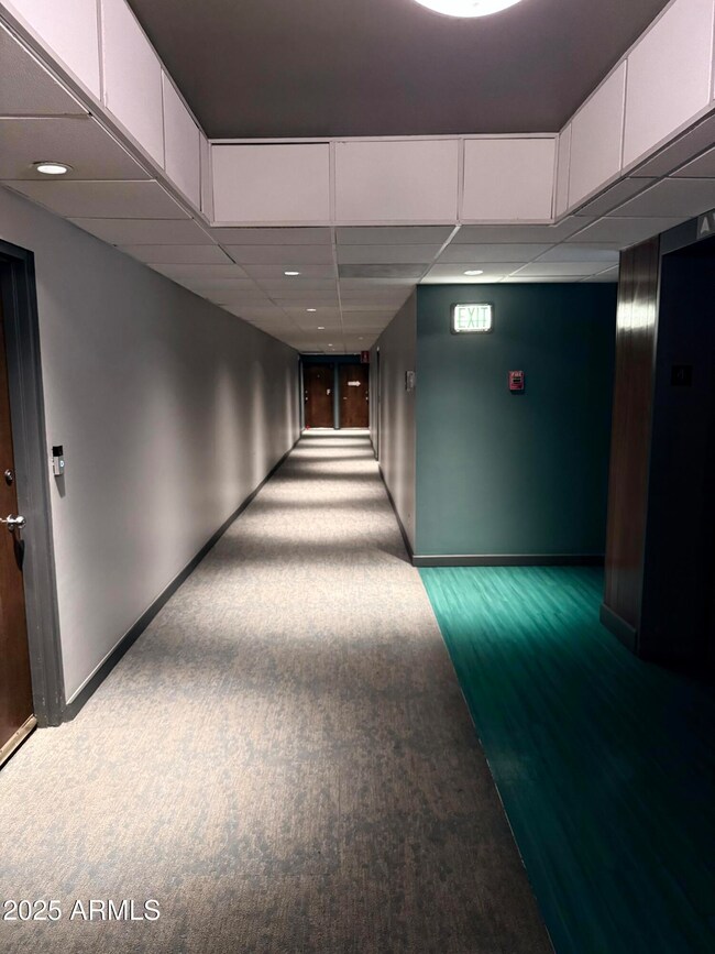 Executive Towers Condominiums unit 4H, Phoenix, AZ 85013 - photo 7