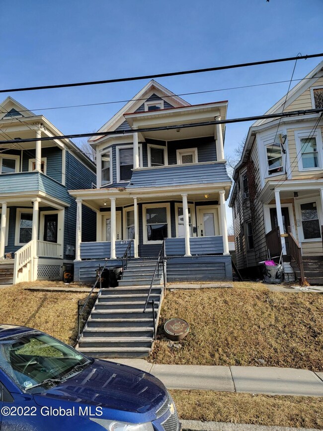 675 Myrtle Ave, Albany, NY 12208 - photo 2