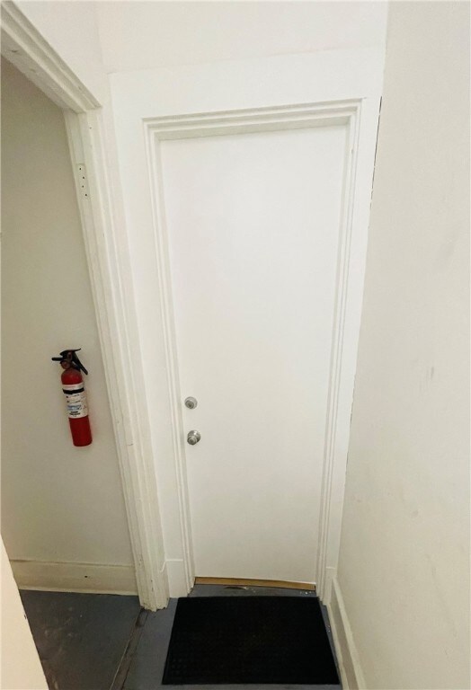 5835 Douglas St unit 1, Pittsburgh, PA 15217 - photo 6